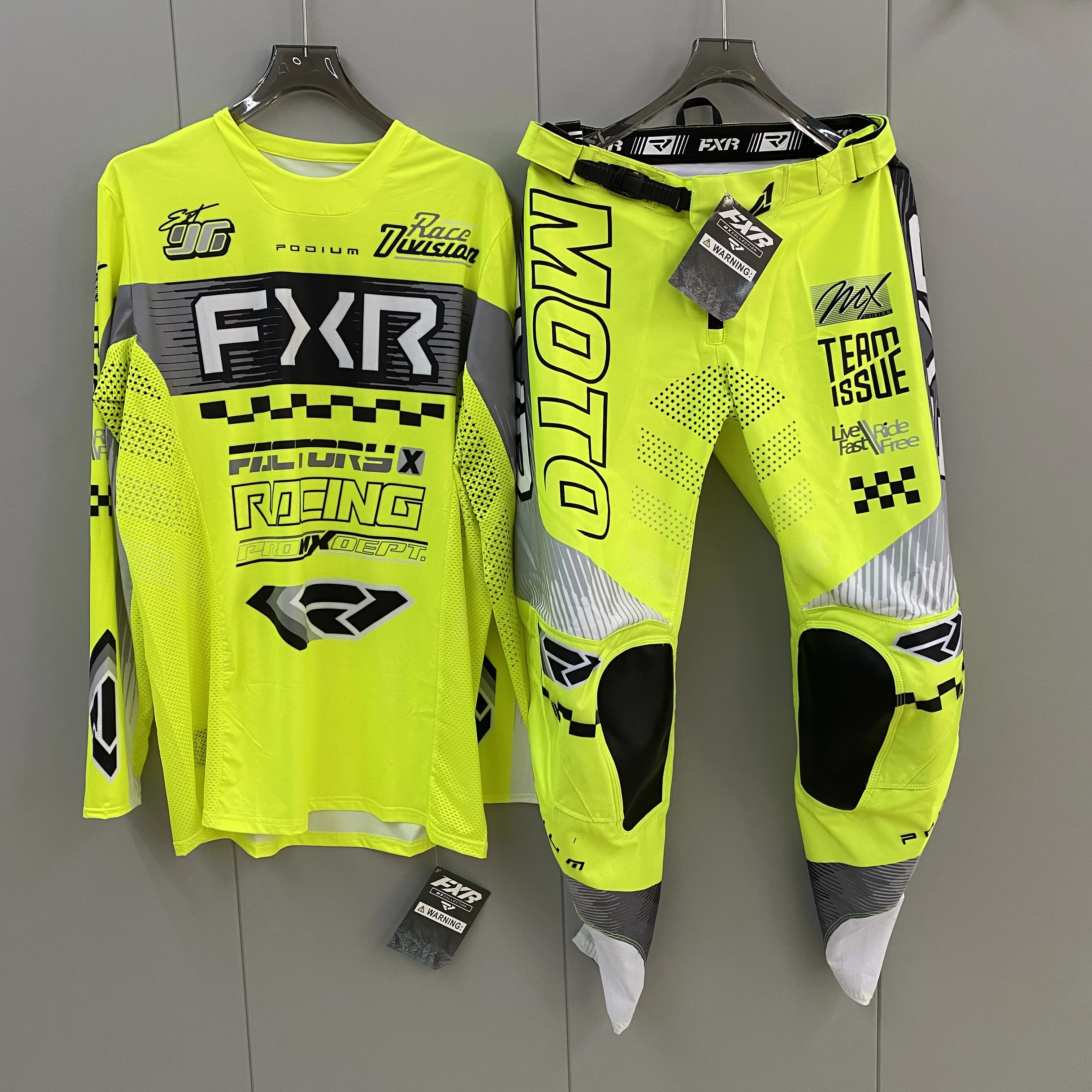 2026 PODIUM GLADIATOR 레드/블루/화이트 블랙/블루/라즈 하이비스/블랙/그레이 화이트/퍼플/레드 기어 세트 아웃도어 스포츠 사이클링 슈트 세트