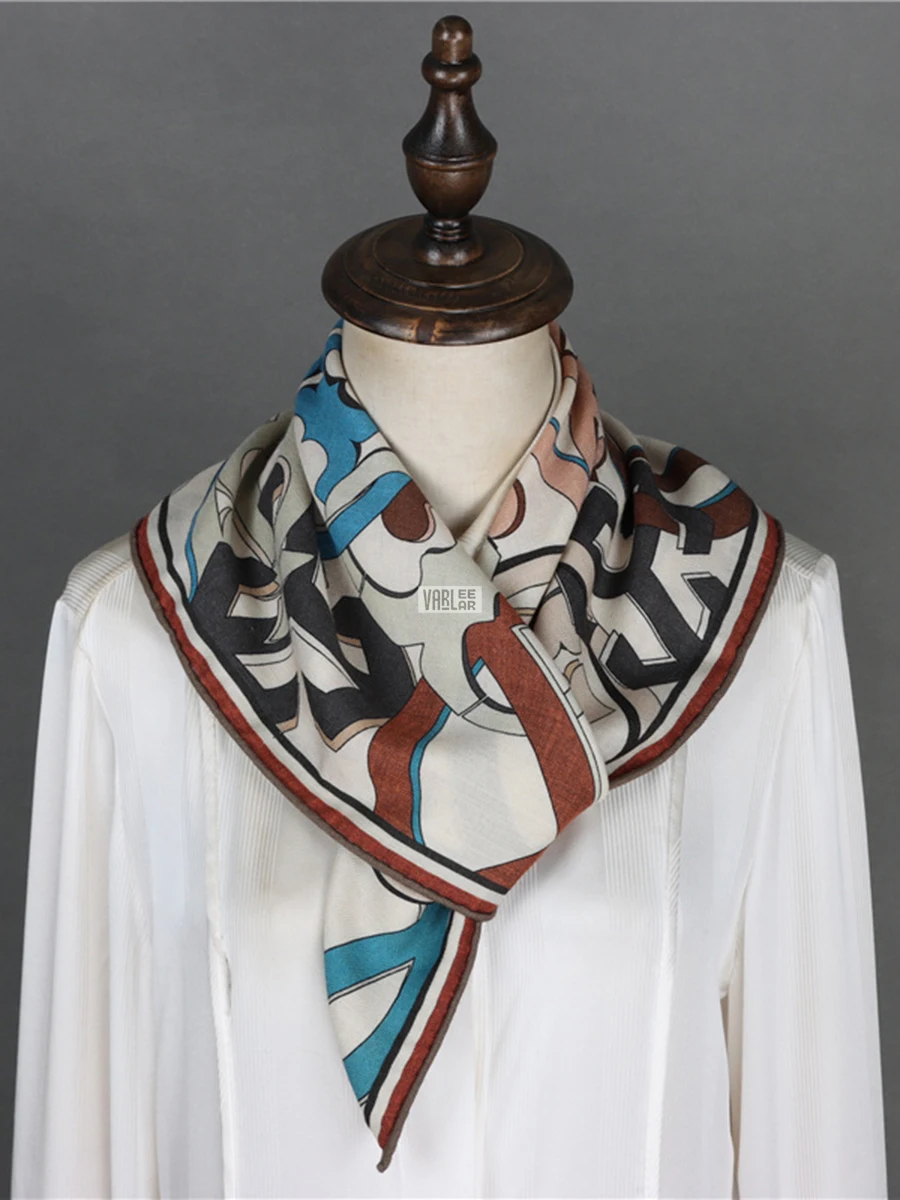 

Luxury Designer Cashmere Silk Scarf Women Double Sided Print Winter Warm Shawls Square Head Neck Bag Bandana Accessory Hijab