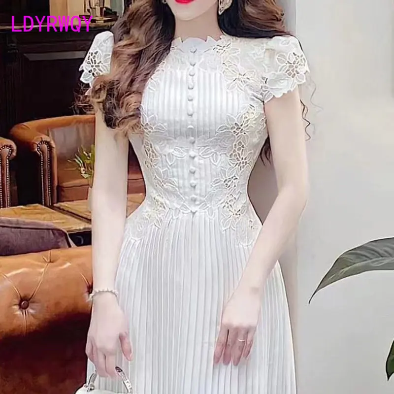 

2023 Summer New Lady Lace Embroidery Temperament Waist Dress Pleated