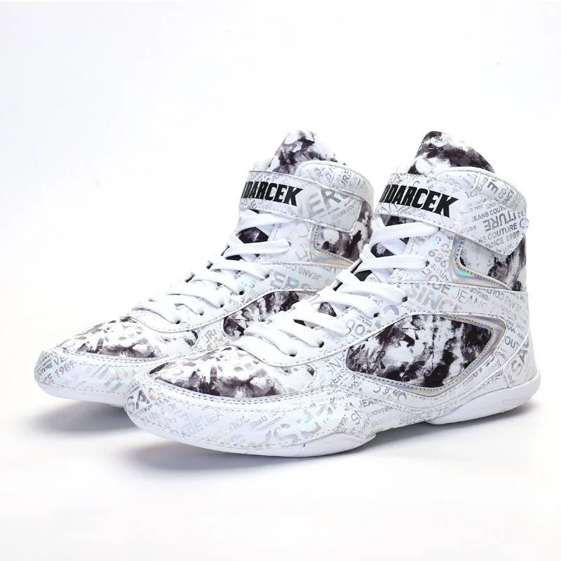 2023 Nuova Scarpa Da Wrestling Di Lusso Per Uomo Designer Squat Hard Pull Shoes Nero Bianco Scarpe Da Boxe Coppie Comodi Stivali Da Combattimento