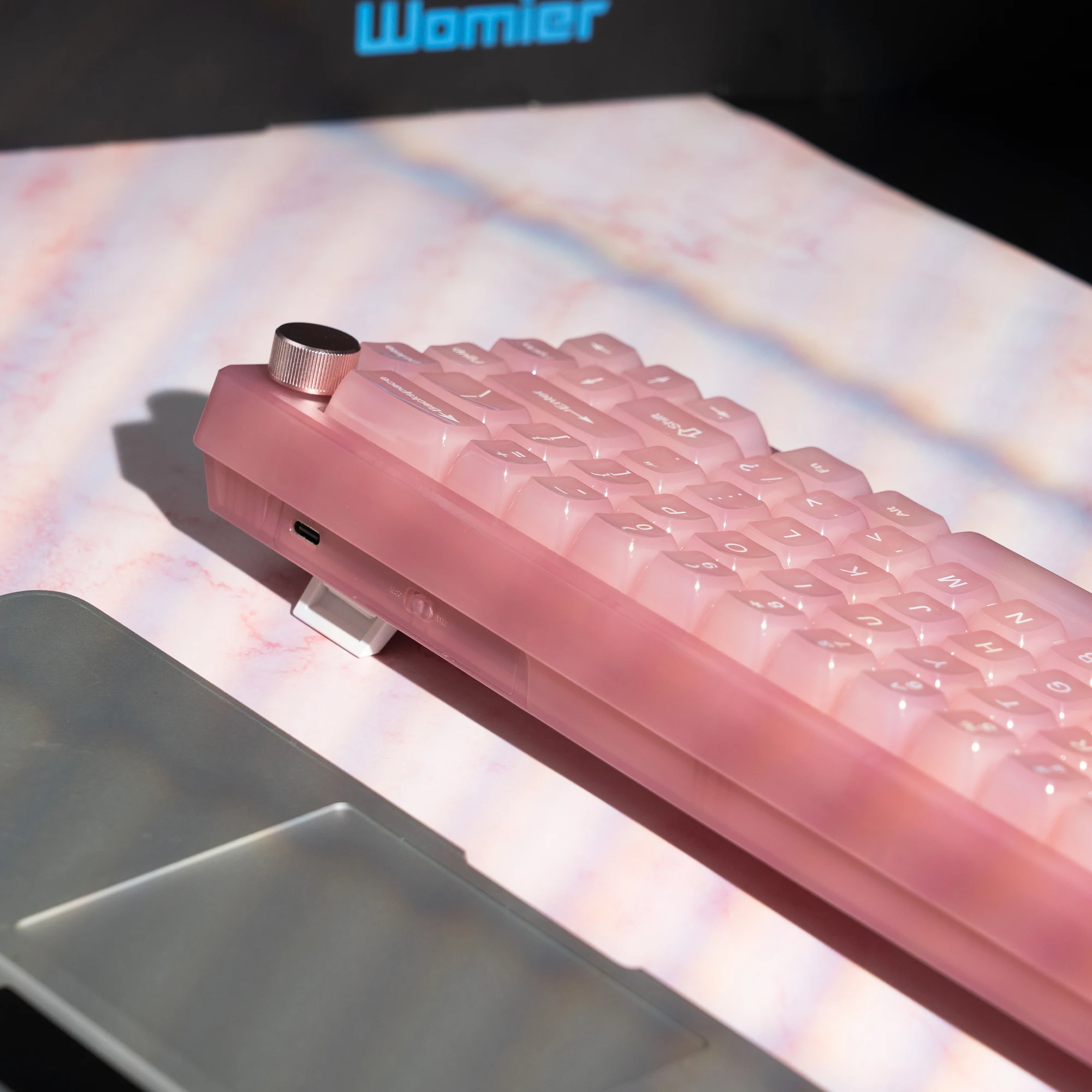 Womier VK66 Pro 유선 기계식 키보드 VIA 지원 가스켓 마운트 RGB 핫 스와핑 키보드 노브 포함