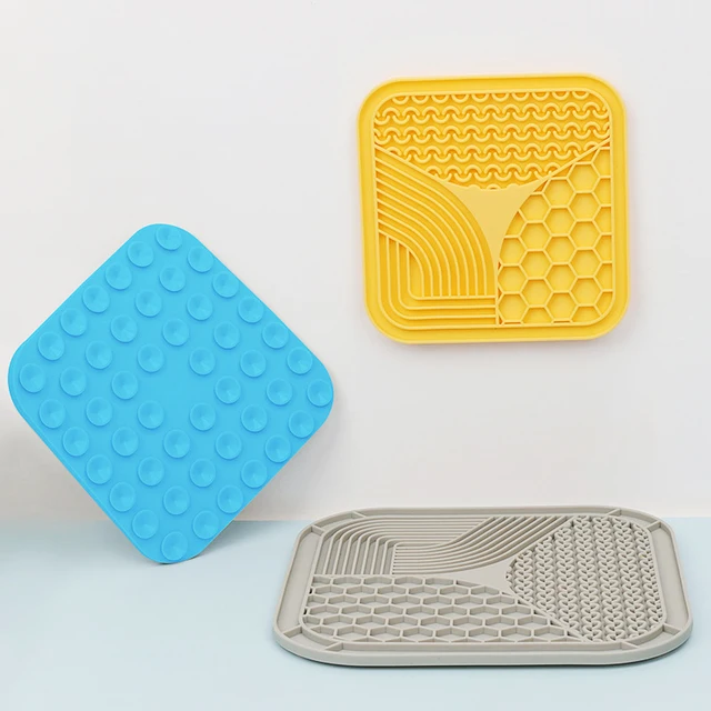Licking Mat Slow Feeder for Dogs and Cats, Premium Lick Pad with Suction Cup Dog Licking Mat Slow Eating Anti-choking Mat 2