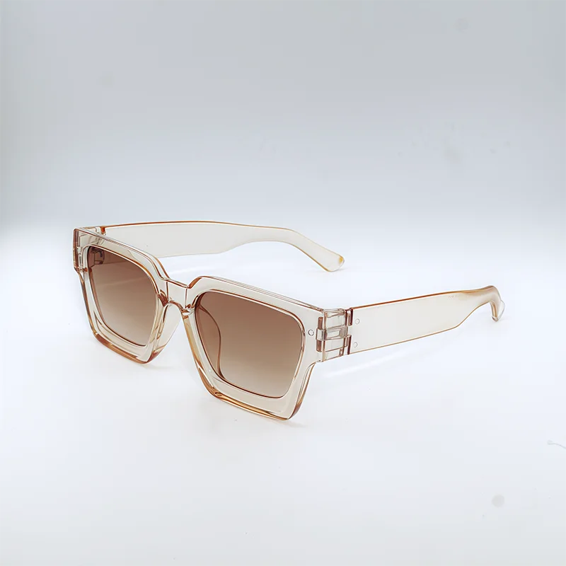 Unisex Stylish Square Frame Sunglasses for Street Photography and Beach Trips