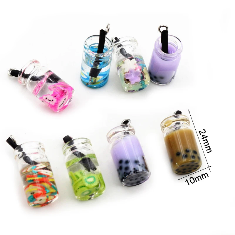 Succhi Di Frutta E Di Erbe In Bottiglia Di Plastica Immagine Stock - Foto 10