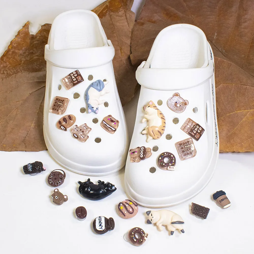 

Cute Resin Cat Cartoon Hole Shoes Charms For Jibbit Croc Accessories Shoe Buckle Bear Head Shoe Flower DIY Shoes Decorations