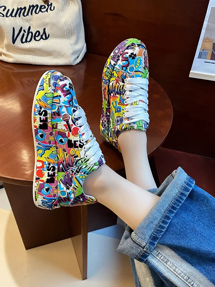 Damen Casual Sneakers gemalt Graffiti Schnür Sportschuhe für Frauen Flat Pu Leder Damen Laufschuhe 2024 Mode neu – Detail 3