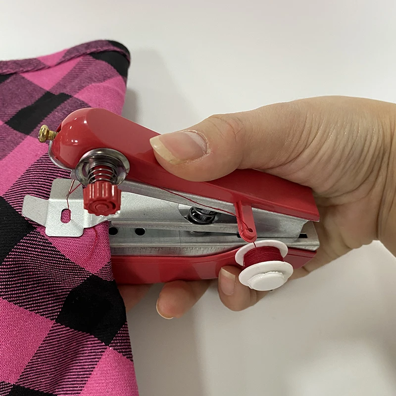Macchina Da Cucire Portatile Per La Casa Protable Abbigliamento Da Viaggio All'Aperto Tessuti Fai Da Te Stitchin Sew Tool Mini Macchina Per Cucire A P