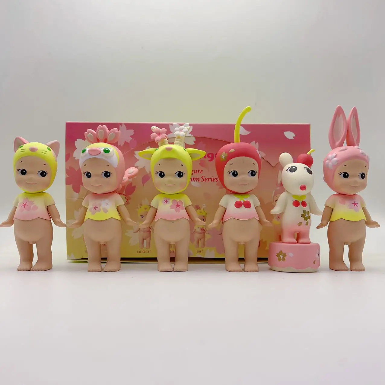 Sonny Angel Mini Spring Cherry Blossom Cherry Blossom Rabbit