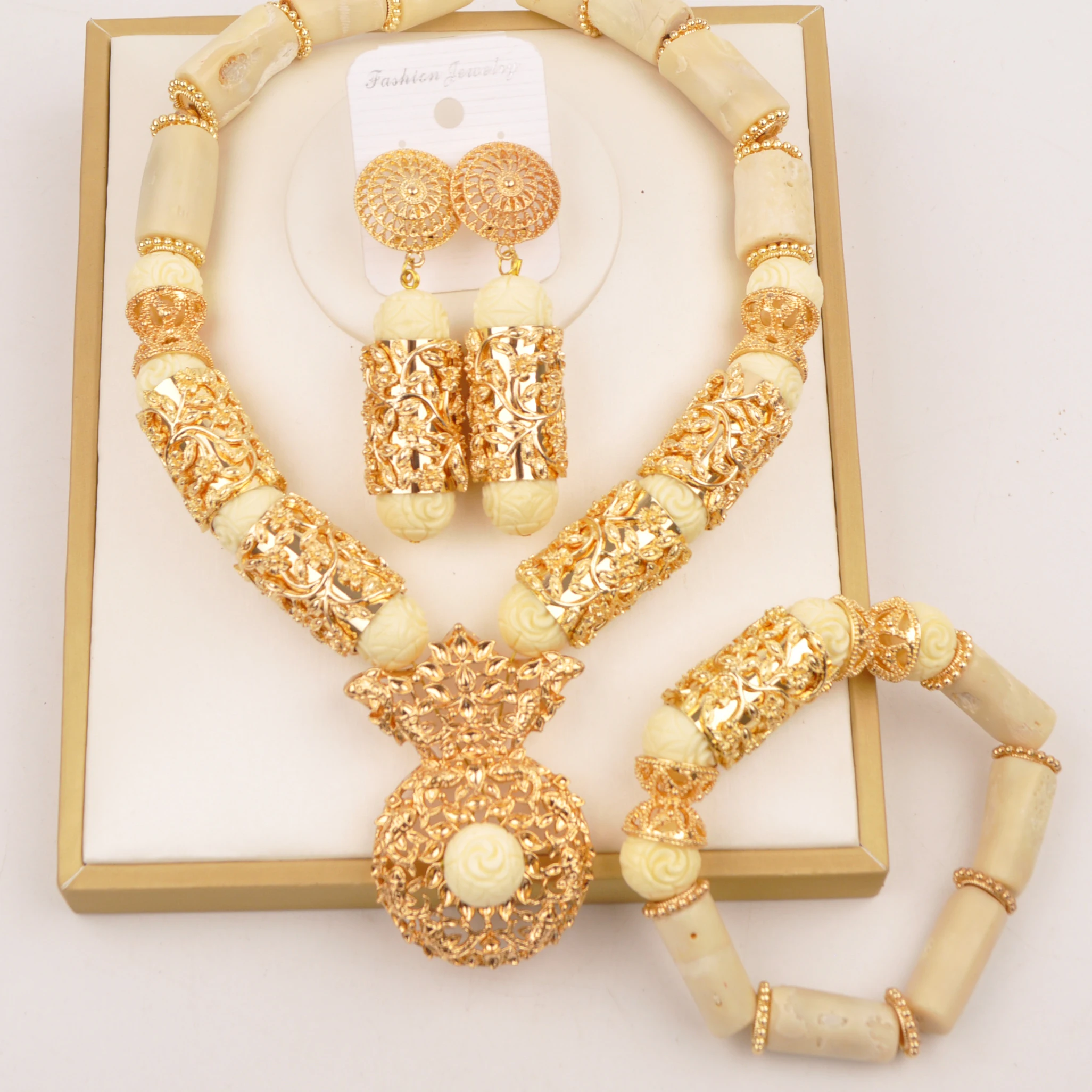 

White Nigerian Wedding Coral Beads Jewelry Set for Women