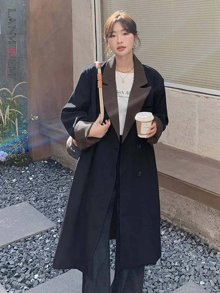 

LANMREM Office Lady Long Coat For Women Contrast Color Notched Collar Double Breasted Windbreaker Fashion 2024 New 2DA4804