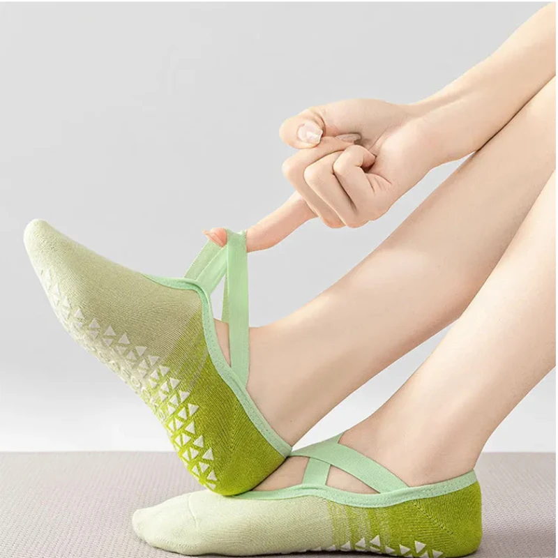 1 Pair of Gradient Silicone Yoga Socks Suitable for Women's Pilates Fitness Grip Strength Indoor Dance Sports Socks