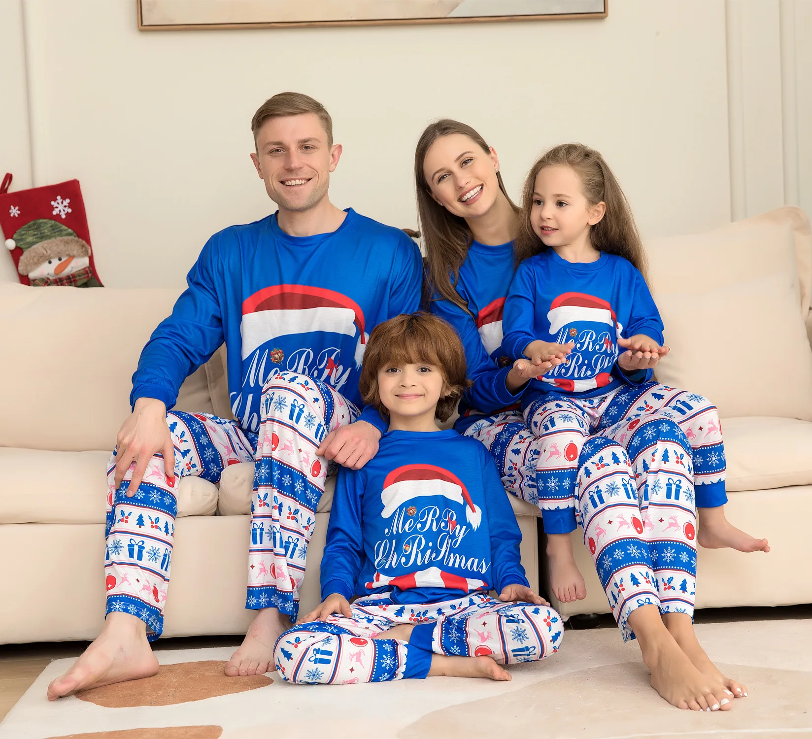 2025 New Christmas Family Pajamas Fashion Letter Printing Quality Comfortable Fabric Christmas Suits Home Parent-Child Clothing 2