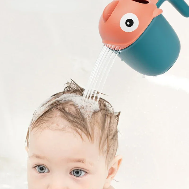 Bagno per bambini Soffione doccia Tazza per risciacquo Squalo cartone animato Doccia carina Lavaggio Accessori per il bagno Giocattoli da bagno per bambini da 0 a 6 anni - immagine 4