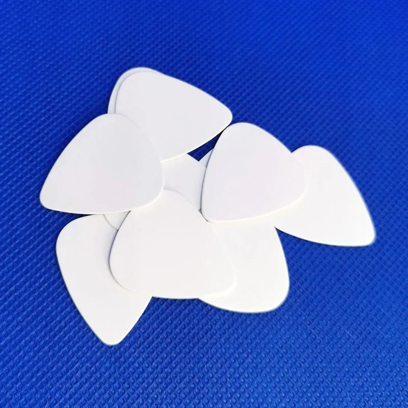 10 Pieces Musical Accessories Black 0.71mm Guitar Picks Plectrums Guitar Playing Training Tools Musical Instruments