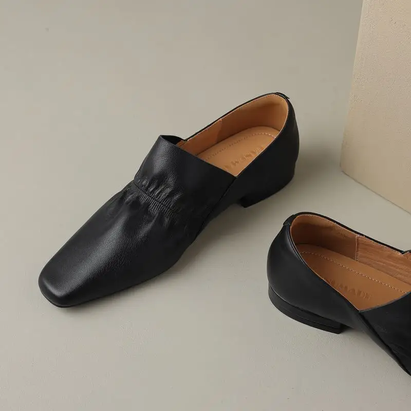 

Soft Natural Genuine Leather Women Heels Shoes Wrinkle Design Fashion Leisure Outdoor Low Heel Shoes Four Seasons Shoes