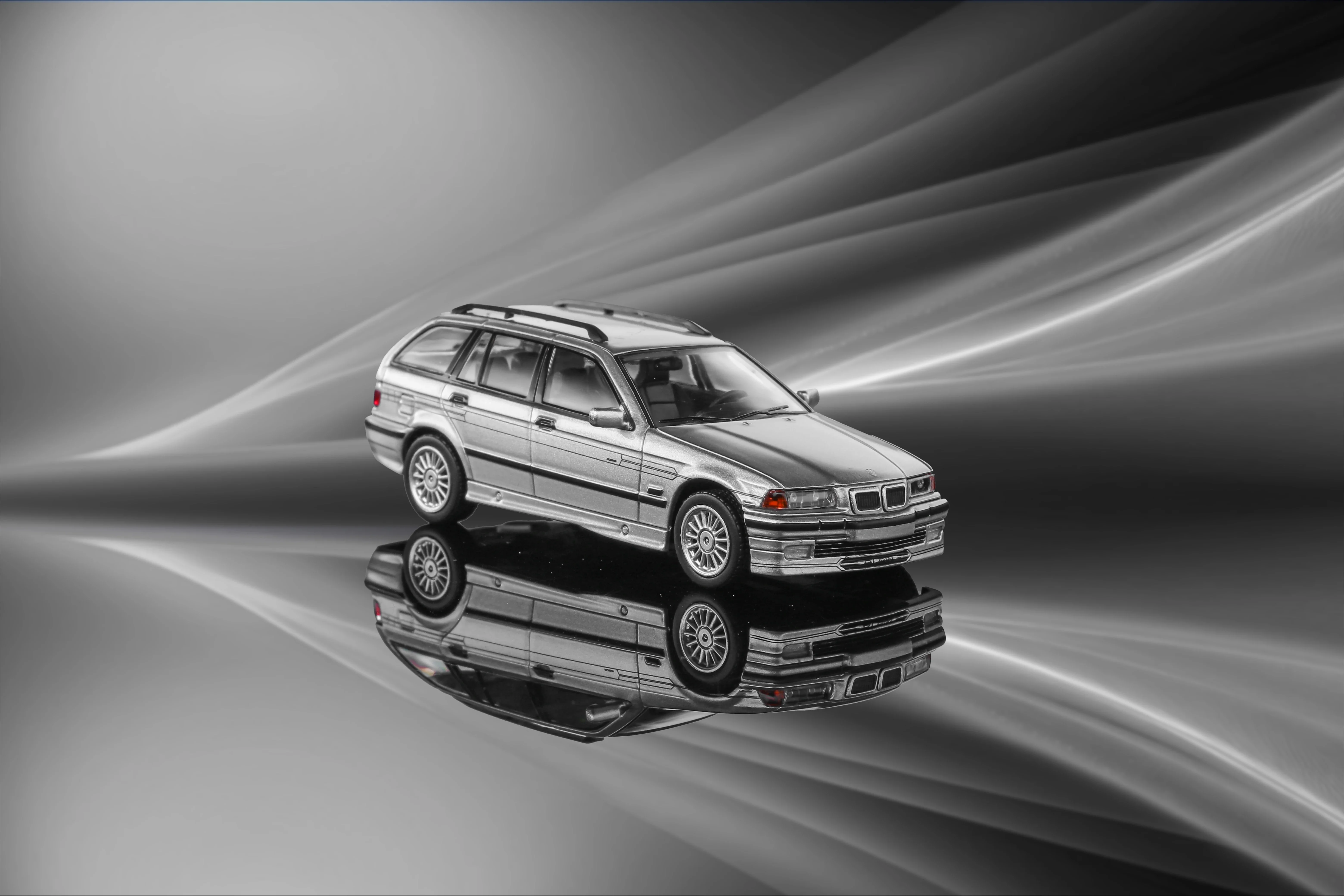 1/64 mortal BMW touring ミニカー 2台セット Mortal 1:64 BMW E36 3-Series Station Wagon Diecast Toy Car
