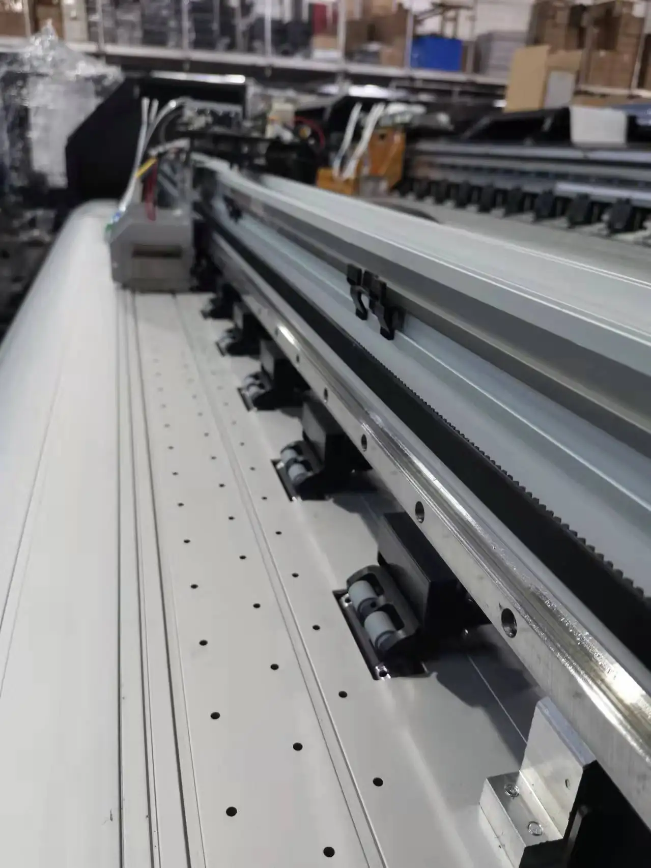 Рисунок 6 - Экосольвентный принтер 1