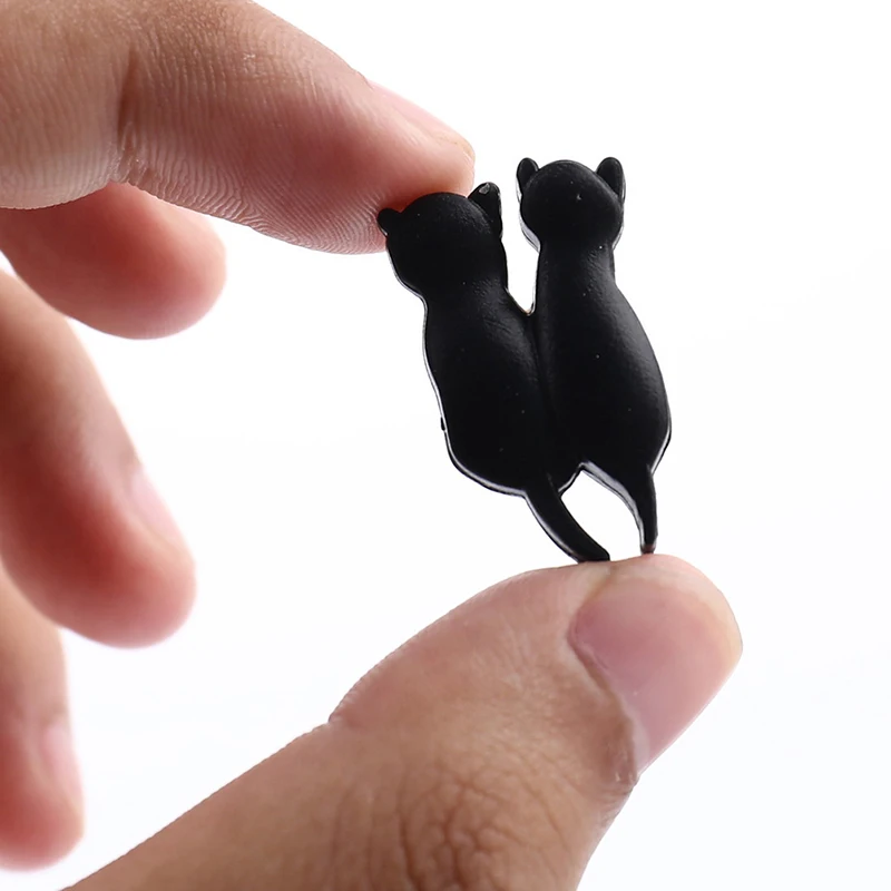 Description Picture 6 of item1/6/10/12pc Wine Glass Marker Wine Charms Glasses Identifier Marker Cups Glasses Markers Silicone Glass Tongue Shape Glasses Tag