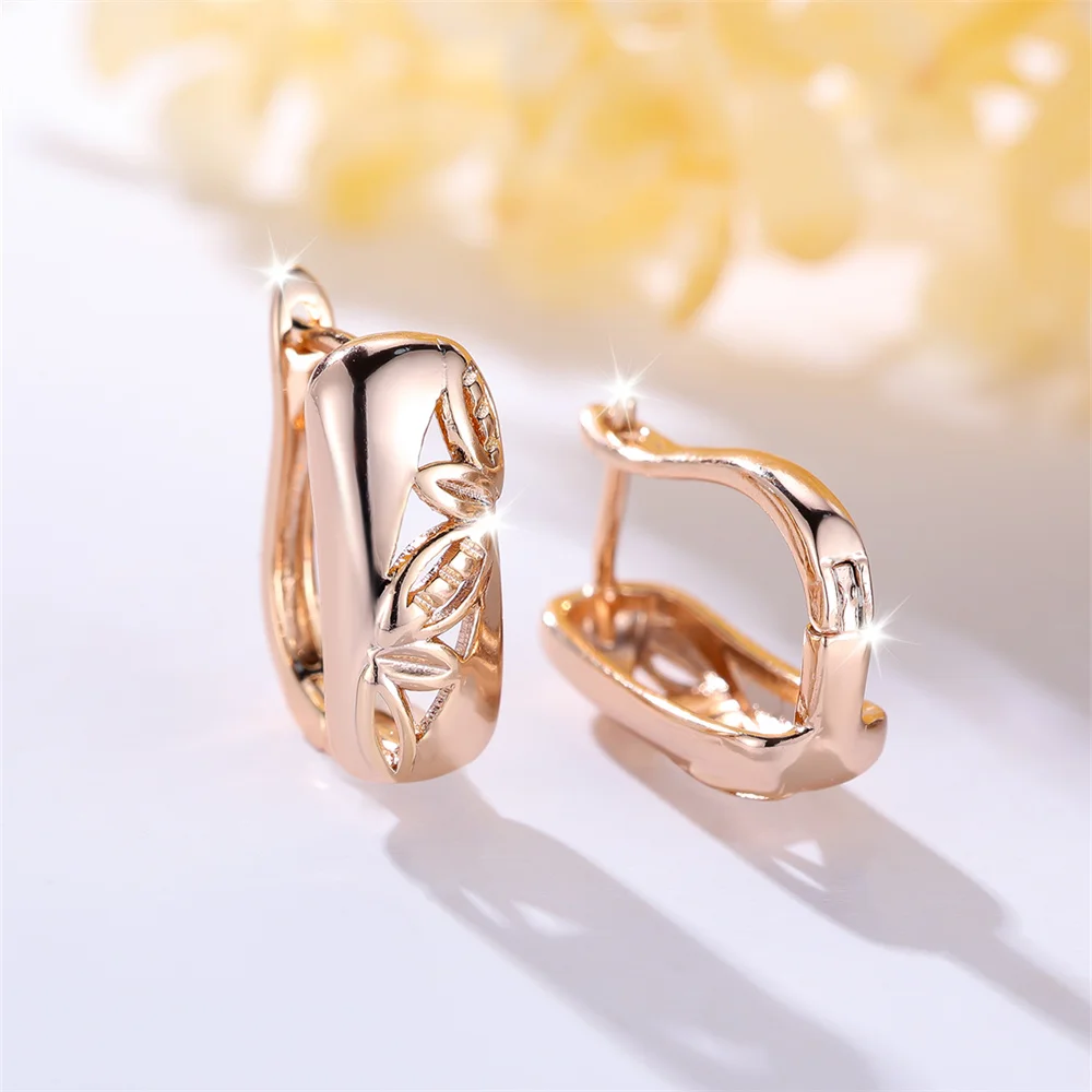 Antique Hollow Smooth Metal Leaf Hoop Earrings For Women Vintage Gold Color Ear Buckle Wedding Jewelry Engagement Party Gifts