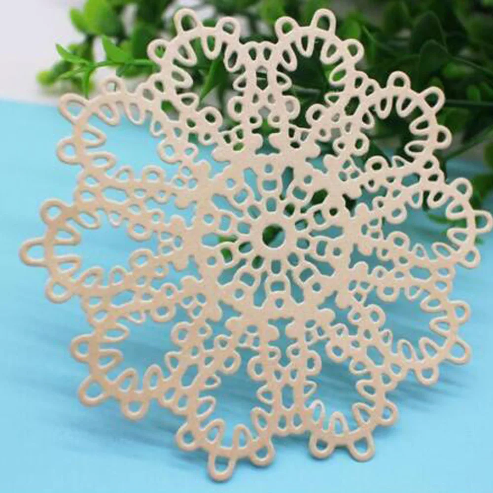 Snowflake Cutting Dies Christmas Metal Cutting Dies Stencils Die Cut for DIY Scrapbooking Album Paper Card Embossing