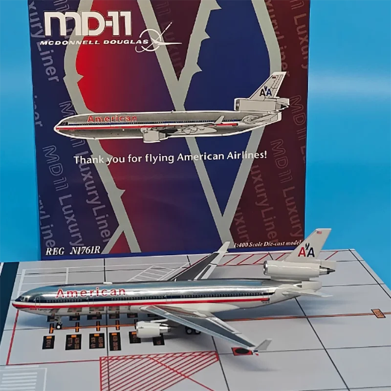 1:400 Scale American Airlines McDonnell Douglas MD-11