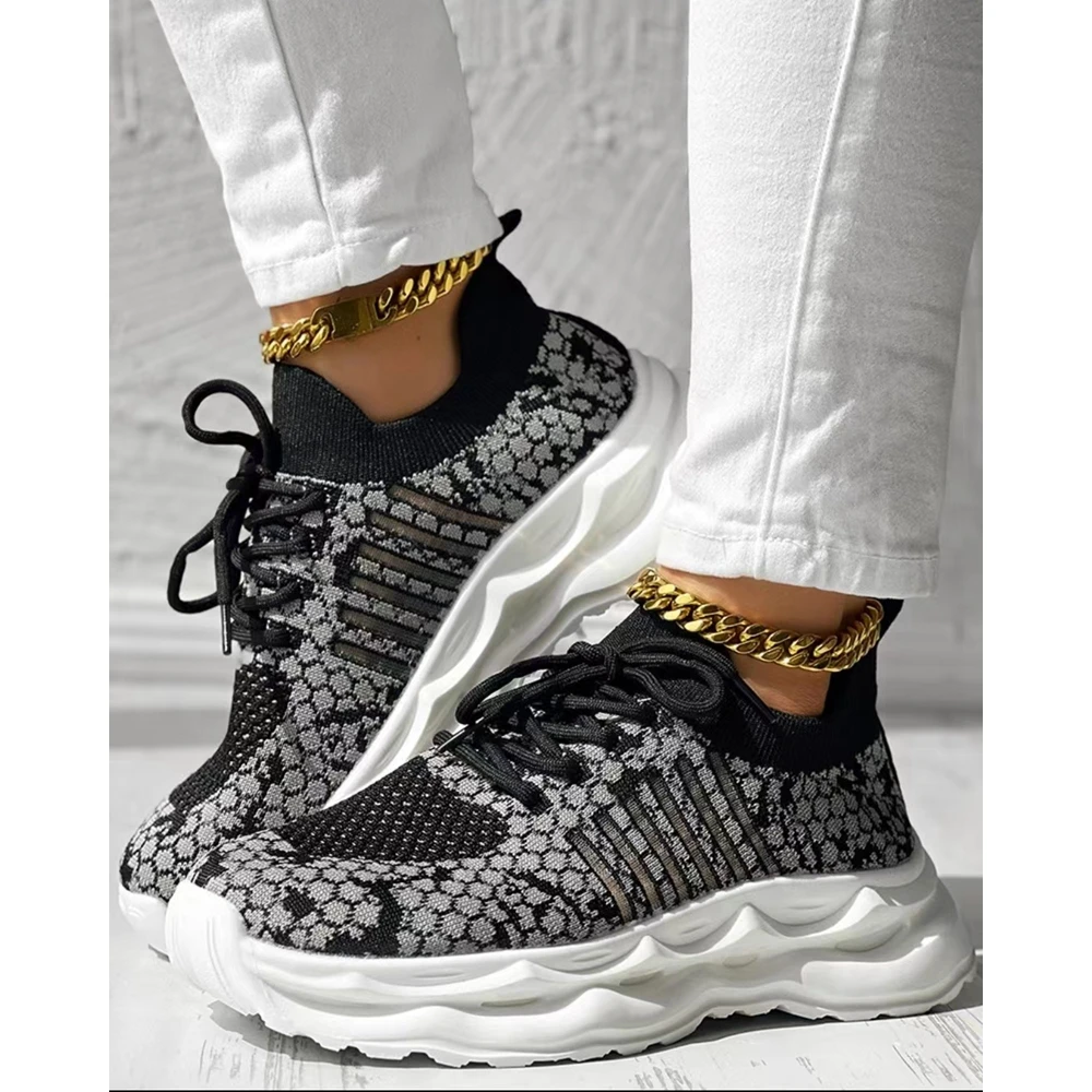 Women Colorblock Lace-up Breathable Sneakers Casual Round Toe Design Lady Outdoor Sports Shoes Going Out Elegant Luxury Shoes