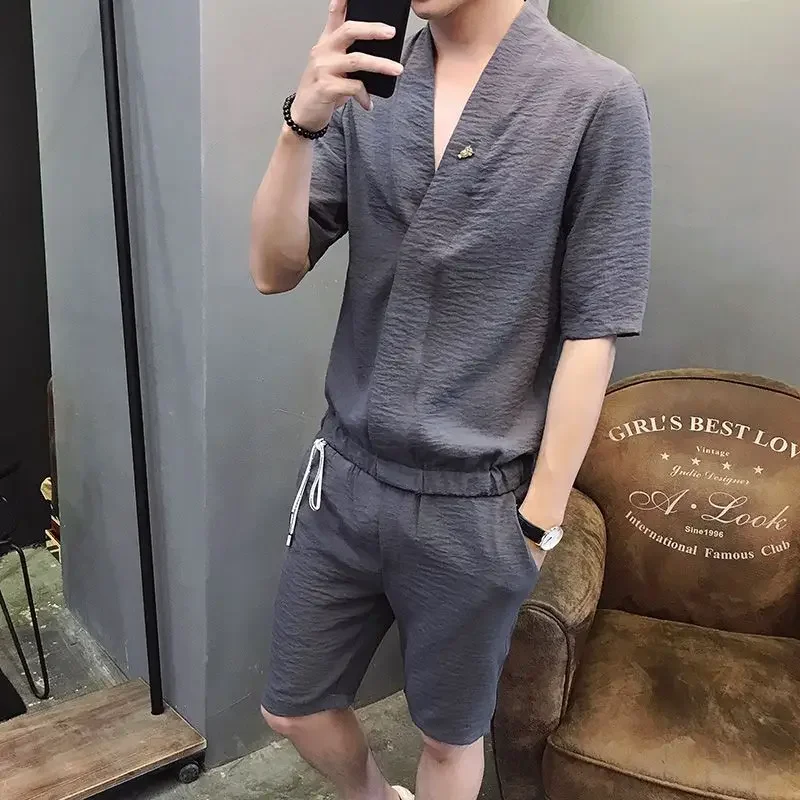 thumbnail image 1 of Ropa de trabajo Camisetas Pantalones cortos Trajes para hombres Ropa de verano gris Novedades Conjuntos para hombre sin logotipo a juego Ajuste regular Tops y camisetas holgados Básicos, 1 of 5