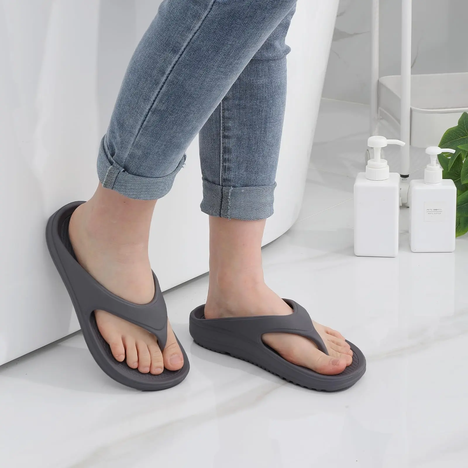 Shevalues Orthopädische Flip-Flops für Herren, rutschfeste Unisex-Sandalen, unübertroffener Komfort, Badezimmer-Hausschuhe für Plantarfasziitis – Detail 8