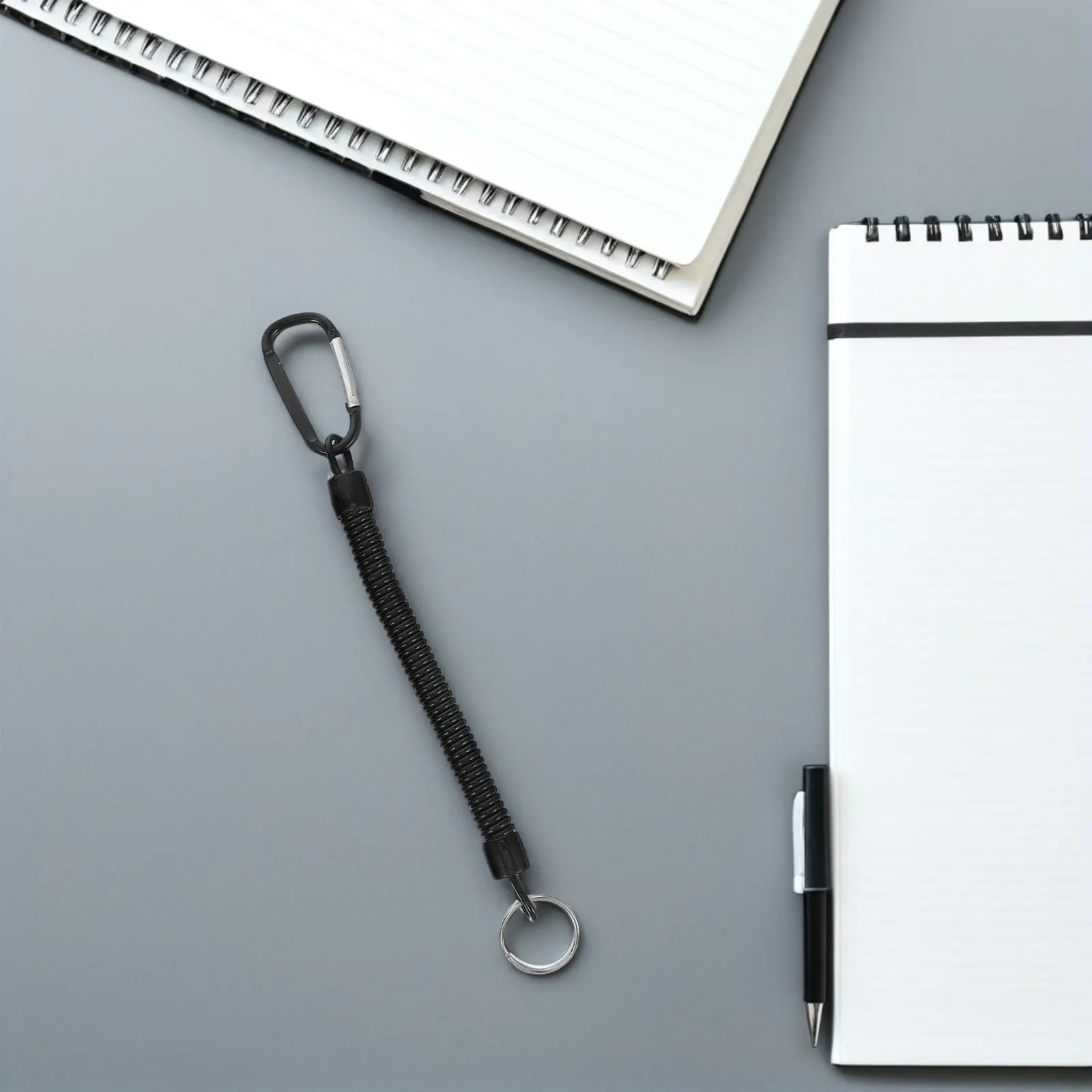 4pcs 분실 방지 키체인 개폐식 스프링 코일 코드 버클 야외 레크리에이션용 내구성 있는 탄성 로프 번지 끈 안전 장치