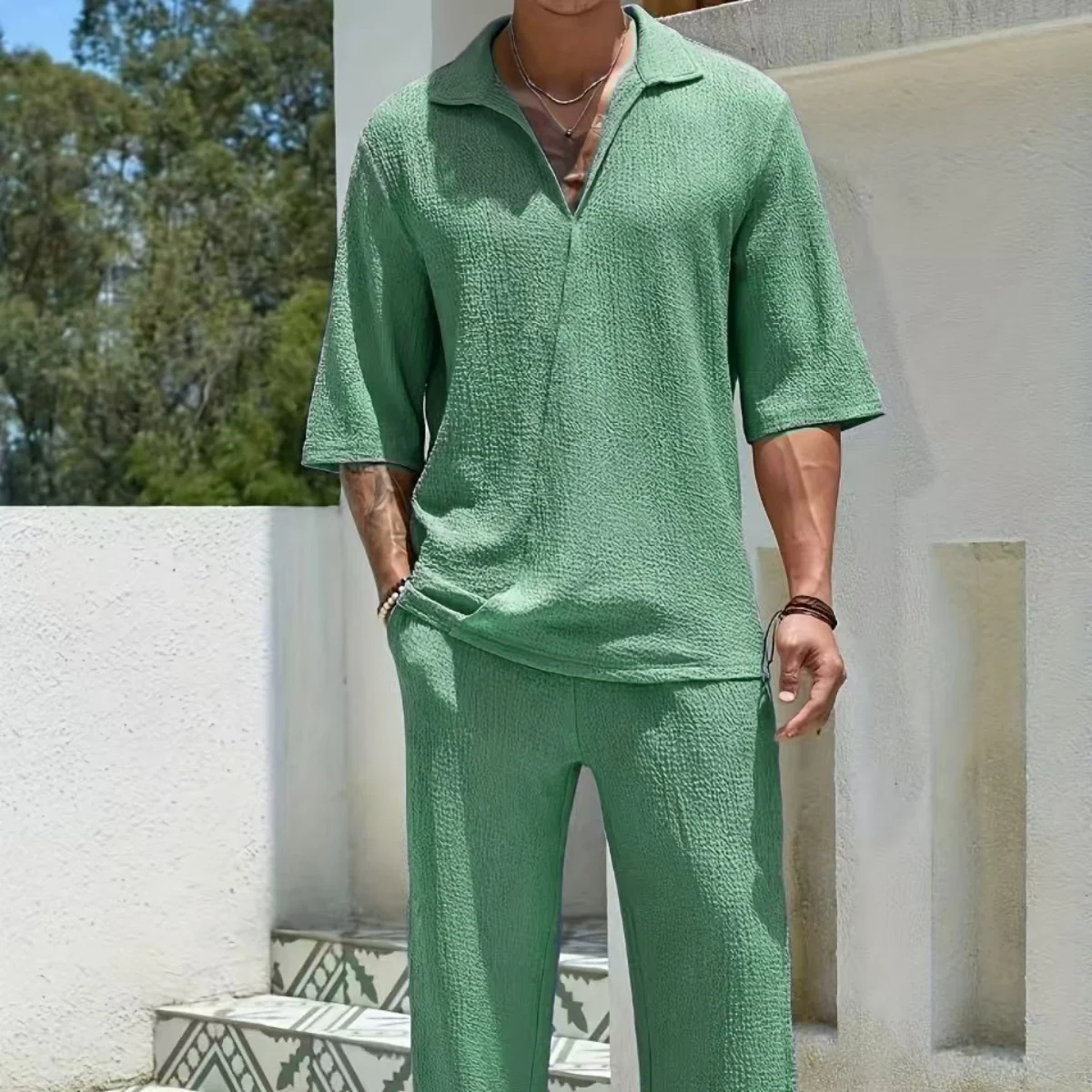 الرجال المألوف لون نقي لمط تنفس مريحة عارضة الشاطئ الترفيه قصيرة الأكمام قميص وسراويل مجموعة لربيع