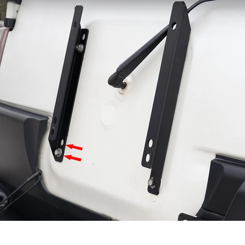FJ Cruiser off-road spare tire mount bracket