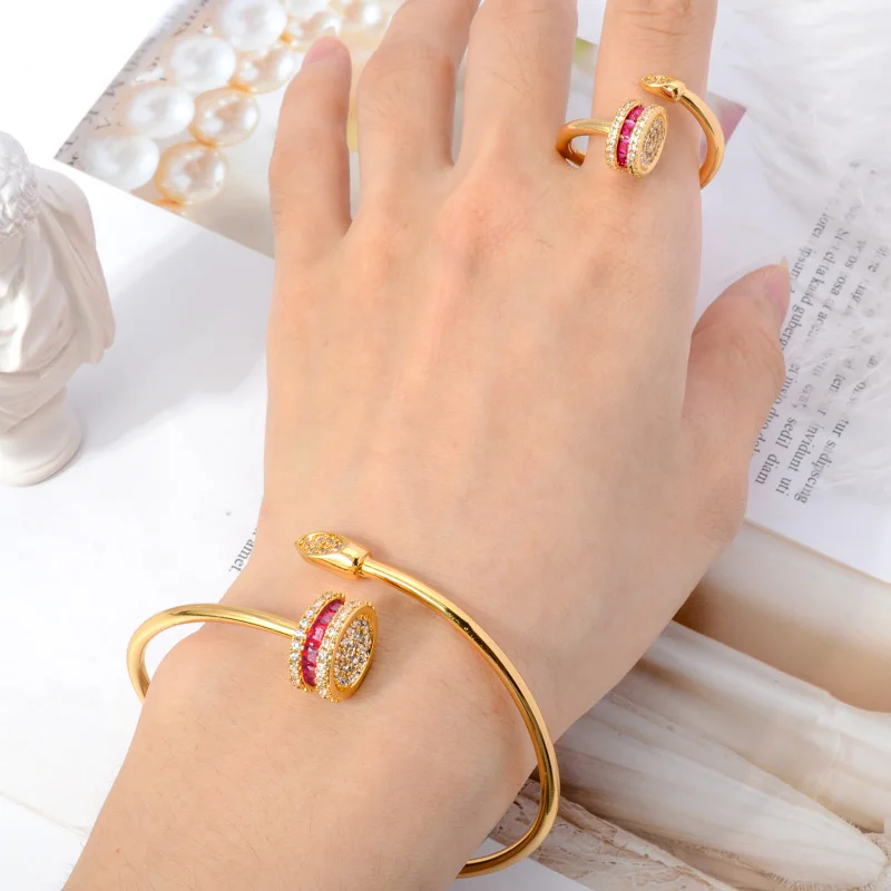 Set Manubhai Jewellers Bracelets Manubhai Jewellers Buy Gold