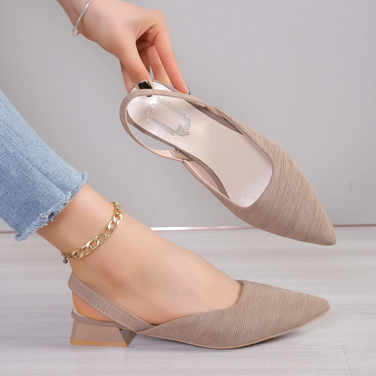 

Women's Pointed Toe Designer Shoes Solid Color Knitted Slip on Shoes Casual Breathable Ballet Flats Women Shoes Loafers Women
