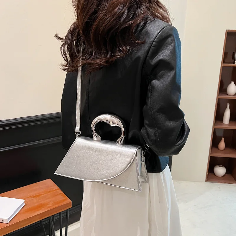 2023 Candy Color Girl Handbag Outdoor Travel Makeup Bag for Women Party Mini Pu Leather Small Body Bag Solid Zipper Work Purses