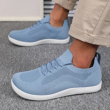 أحذية ركض شبكية قابلة للتنفس للرجال خفيفة الوزن للغاية صيفية جديدة قابلة للتنفس بأربطة أحذية مسطحة سريعة الجفاف أحذية رياضية كاجوال للرجال
