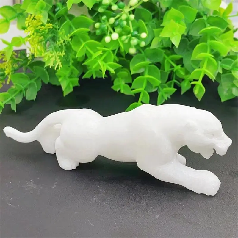 

12CM Natural Whie Marble Jade Cheetah Hand Carved Animal Figurine Healing Energy Gemstone Crystal Crafts Christmas Gift 1pcs