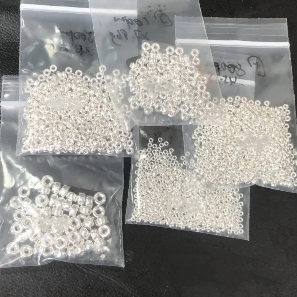 Lot De 200 Belles Perles Rondes En Laiton Plaqué Argent Pour La Fabrication De Bijoux CF43-8