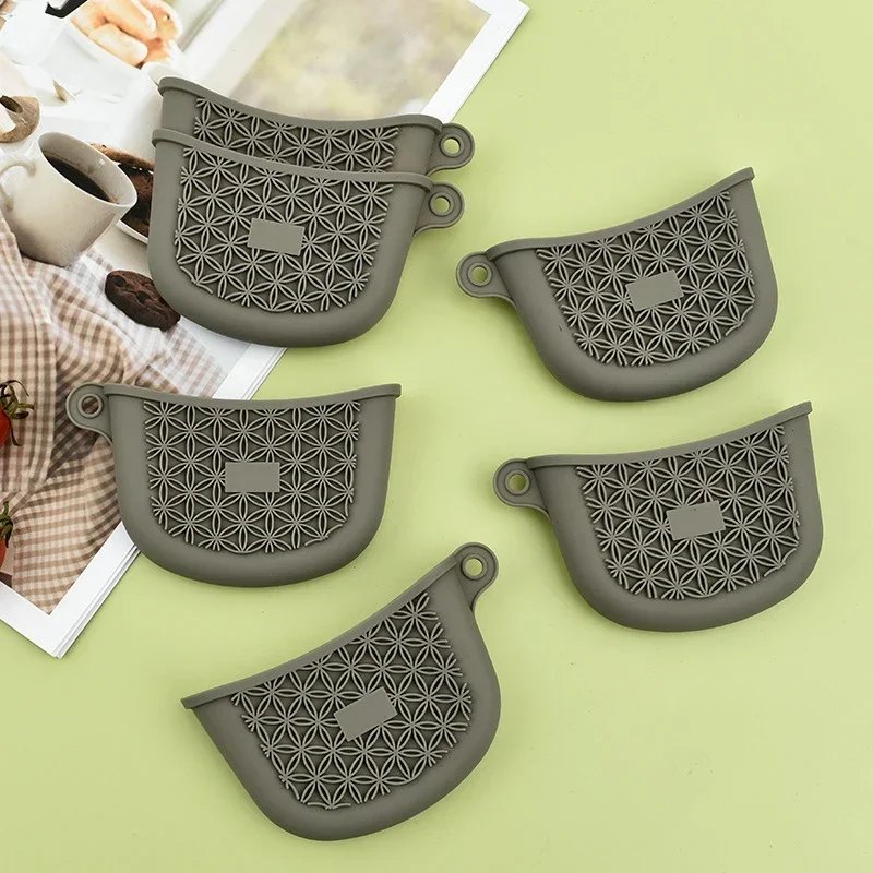 Silicone Pan Handle Cover Heat Insulation Pot Ear Clip