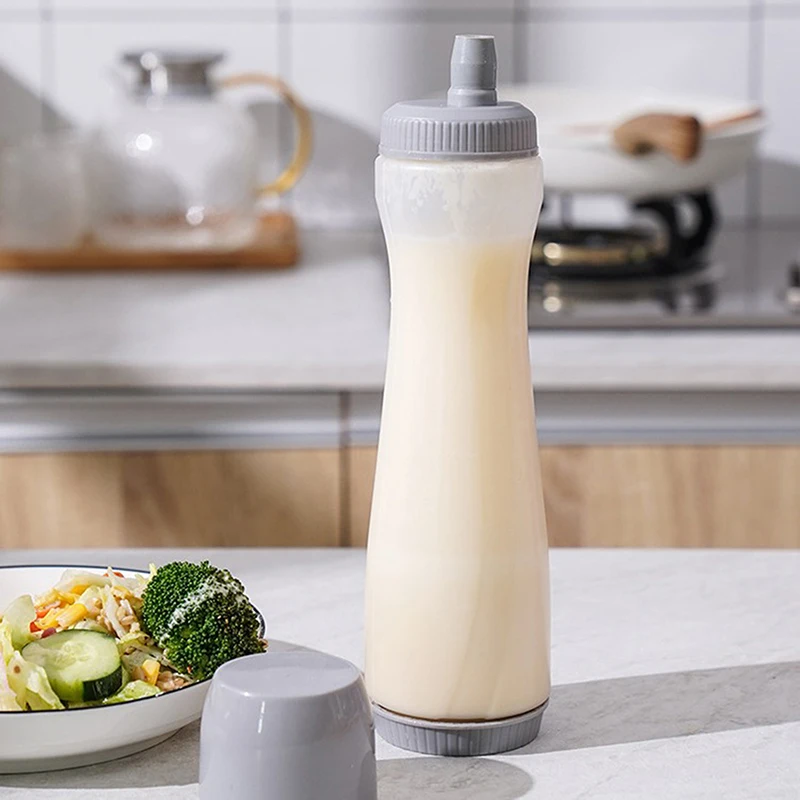 Pancake Batter Mixer 700ml Pancake Dispenser For Pancakes Hand-cranked Batter Mixing Bottle Hand Batter Mixer Bottle Cupcake Pancake Crepe