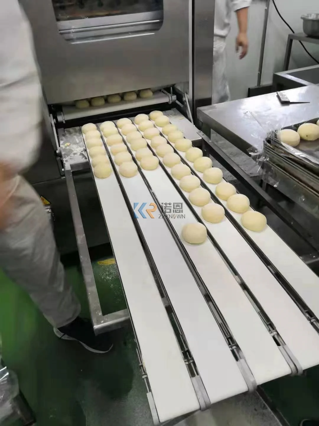 Рисунок 5 - Автоматическая машина для изготовления теста