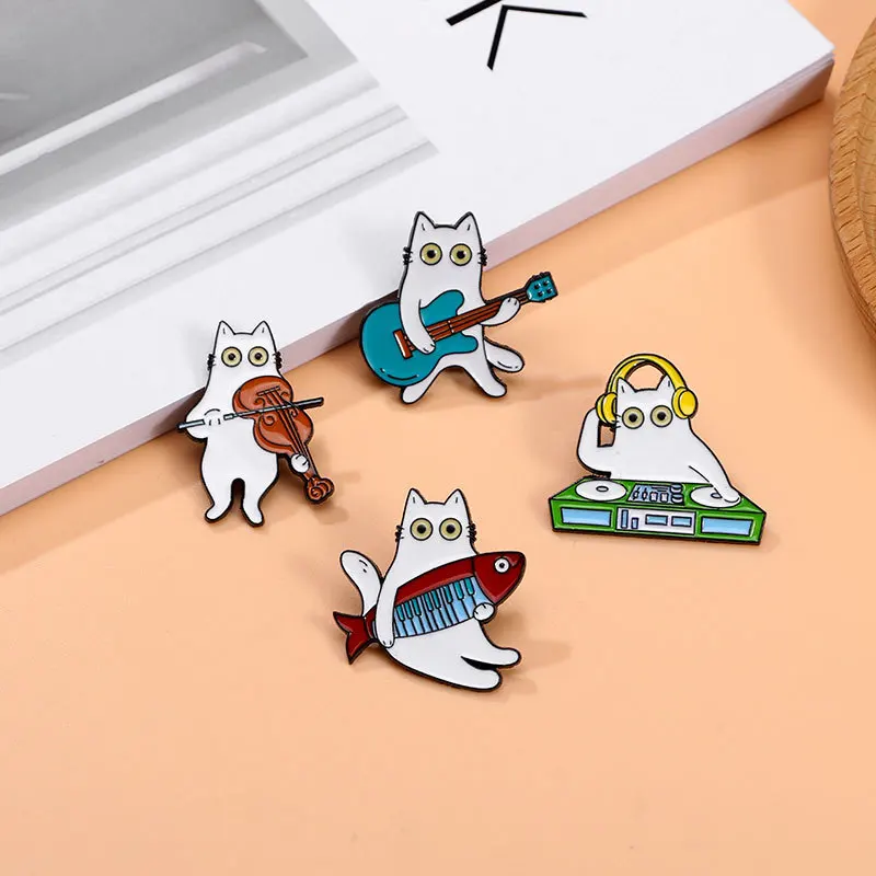 

Cartoon Cat Bracelet Symphony Orchestra Series Violin and Piano Instrument Combination Creative Versatile Badge