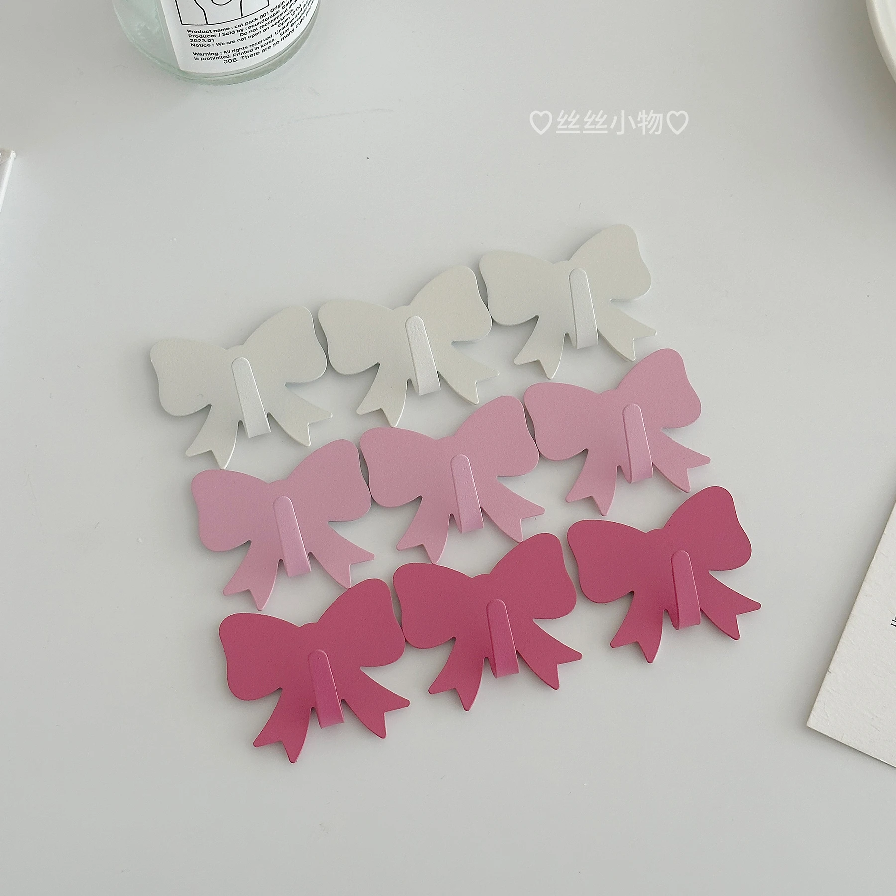 Charming Pink Bow Wall Hook - Decorative & Adhesive-Free Storage Solution