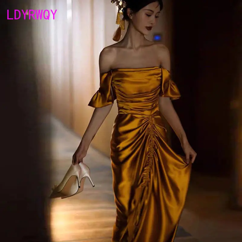 

New Chinese morning gown, bride's toast dress, cheongsam, engagement dress, shoulder length