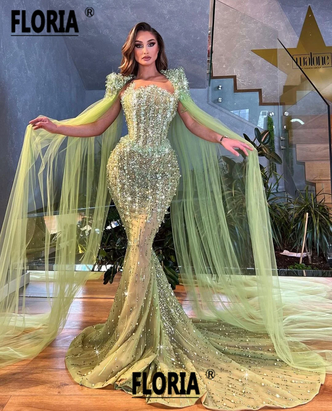 

Gorgeous Green Crystal Diamonds Beaded Evening Dresses Long Cape Luxury Mermaid Celebrity Party Gowns Prom Dress Robe De Soiree