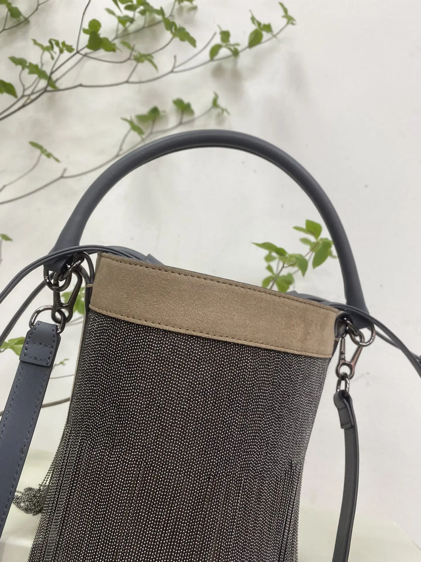 Рисунок 2 - Высококачественные женские сумки