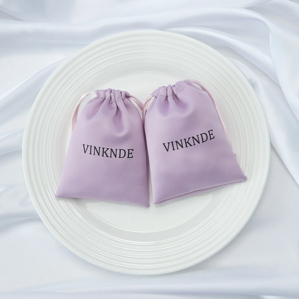 50pcs Custom Logo Satin Jewelry Storage Pouches Small Business Drawstring Silk Ring Earings Wedding Favors Party Gift Candy Bags
