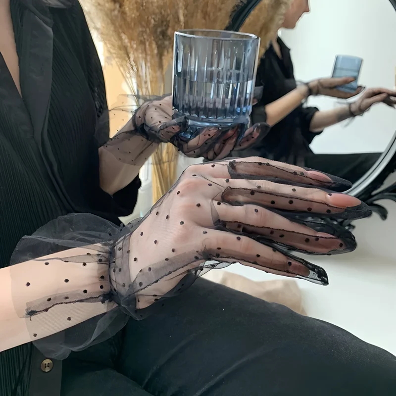 Ladies Polka Dot Gloves Romantic Lace Gloves Fashion Women Short Tulle Stretchy Lotus Leaf Sheers Flexible Gloves Full Finger