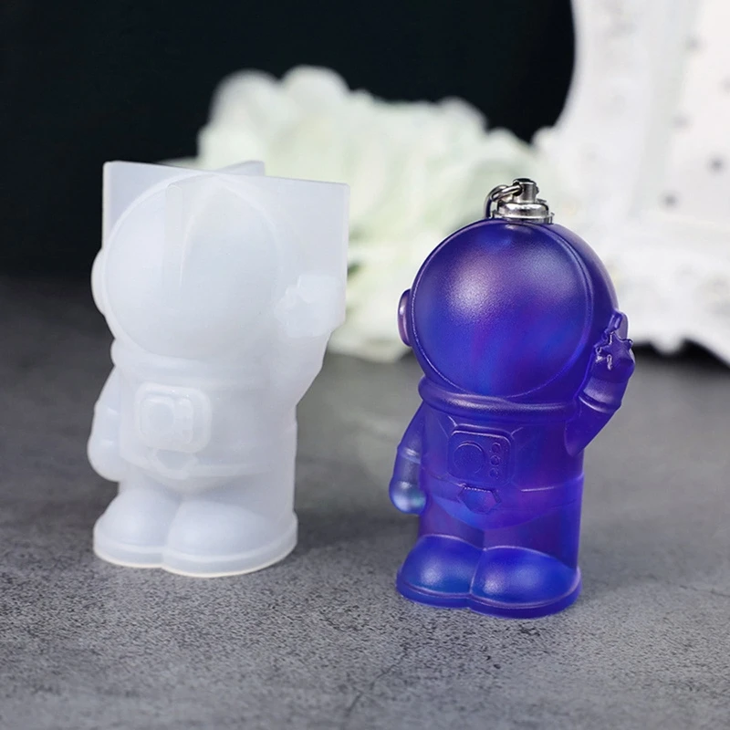 

Astronaut Shaped Keychain Casting Silicone Mold Astronaut Molds Keychain Molds For Epoxy Resin With Hole 97QE