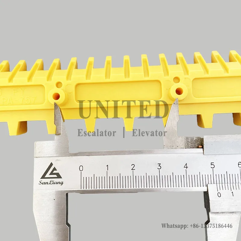 10pcs XCA455S3 Escalator Demarcation Middle 24 Teeth Yellow Plastic Step Edge Strip Step Pallet Parts Escalator Spare Parts