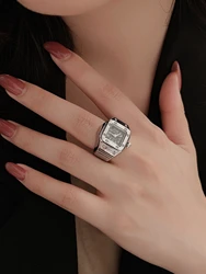 Vintage - Style Mini Quartz Finger Ring Watch - Fashionable Accessory (GRAY)